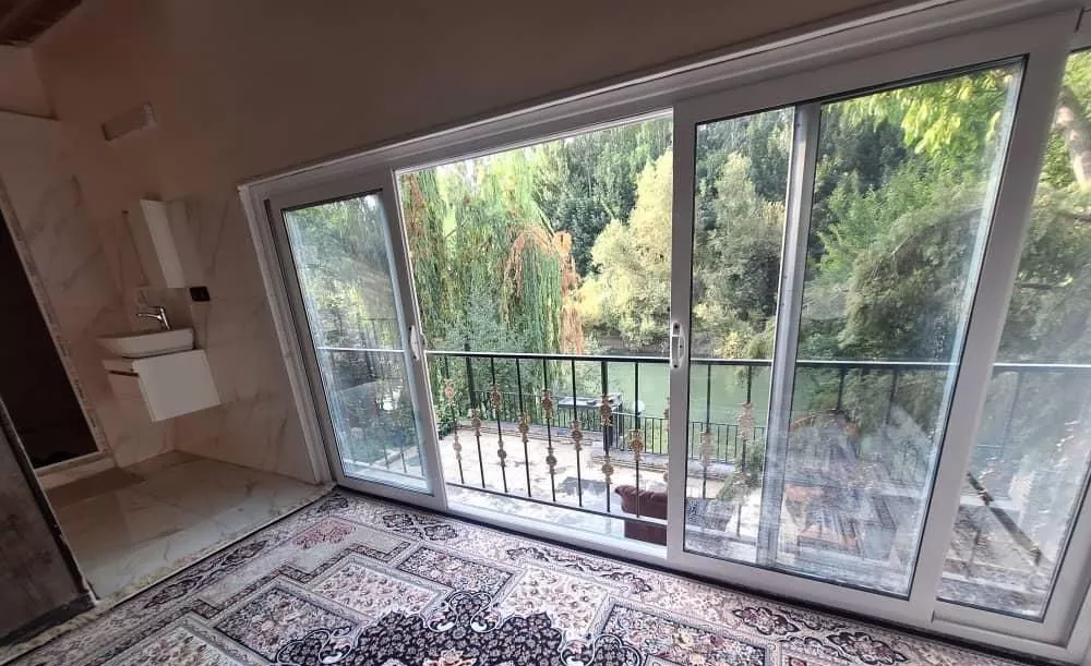 اجاره ۶۵۰ متری لب آب دوبلکس باغبادران