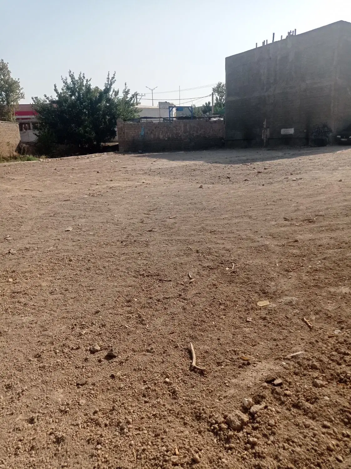 زمین مسکونی