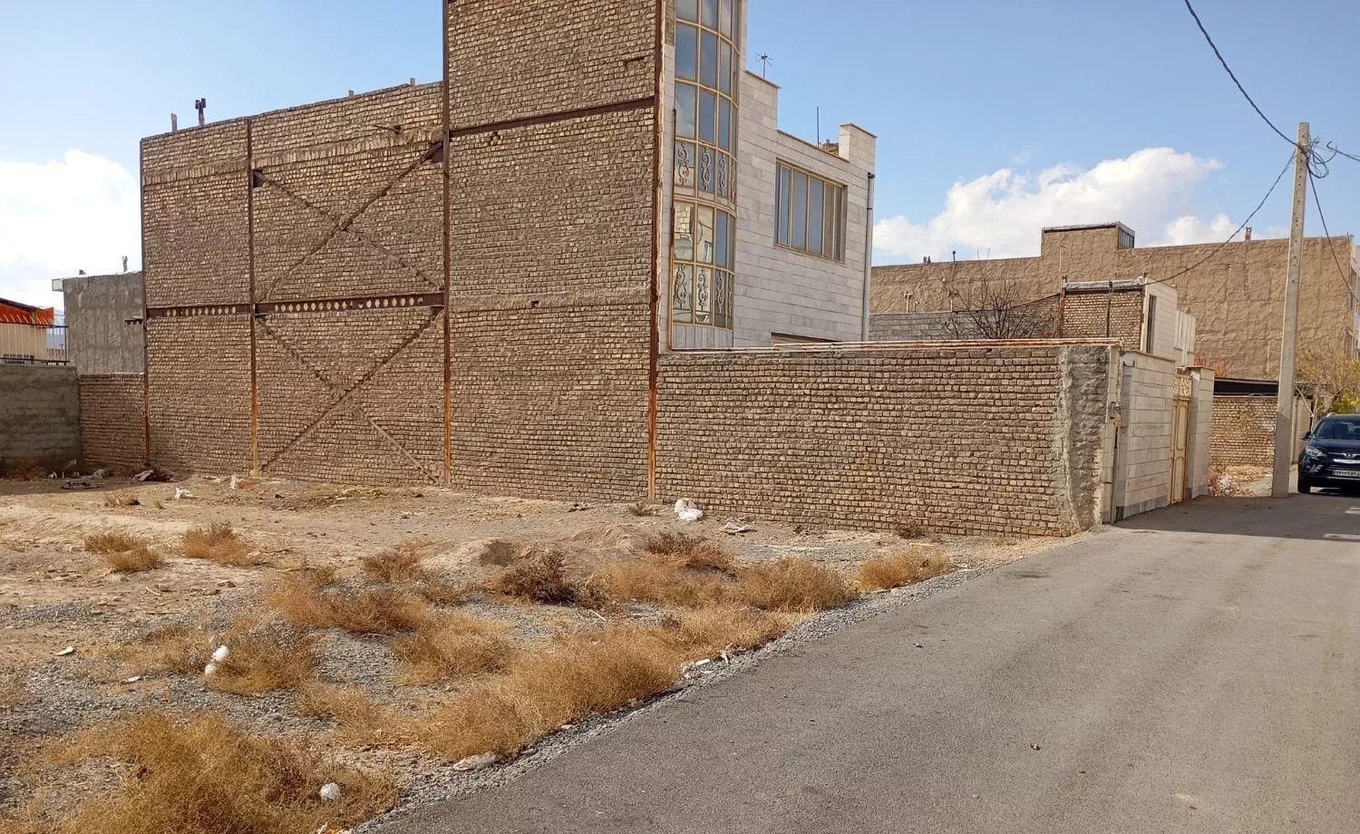 زمین ۲۰۸ متری حاجی اباد