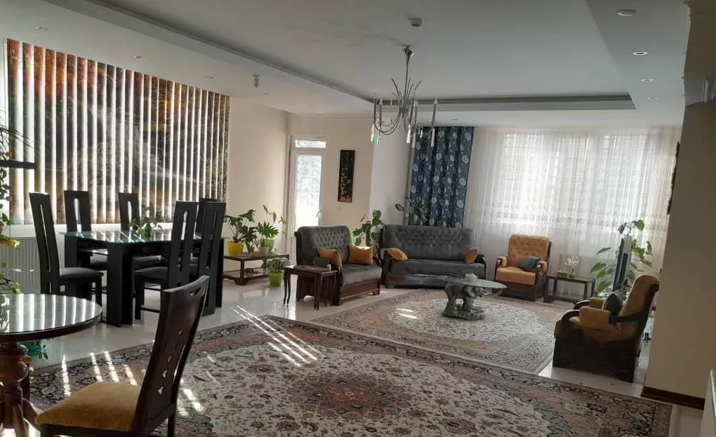 آپارتمان ۱۲۰ متر خیابان زیارتی