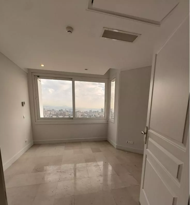 آپارتمان ۱۴۰ متر برج ایران زمین