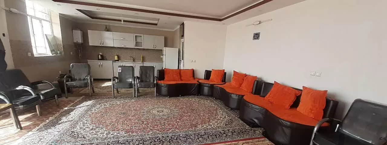 اجاره سالانه در اصفهان  فلکه لاله