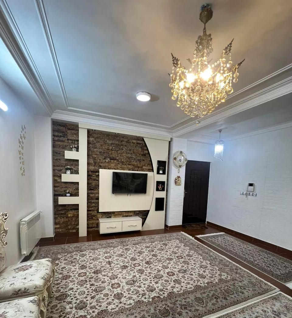 آپارتمان۹۵متری آذربایجان چندقدمی دانشجو فول شیک