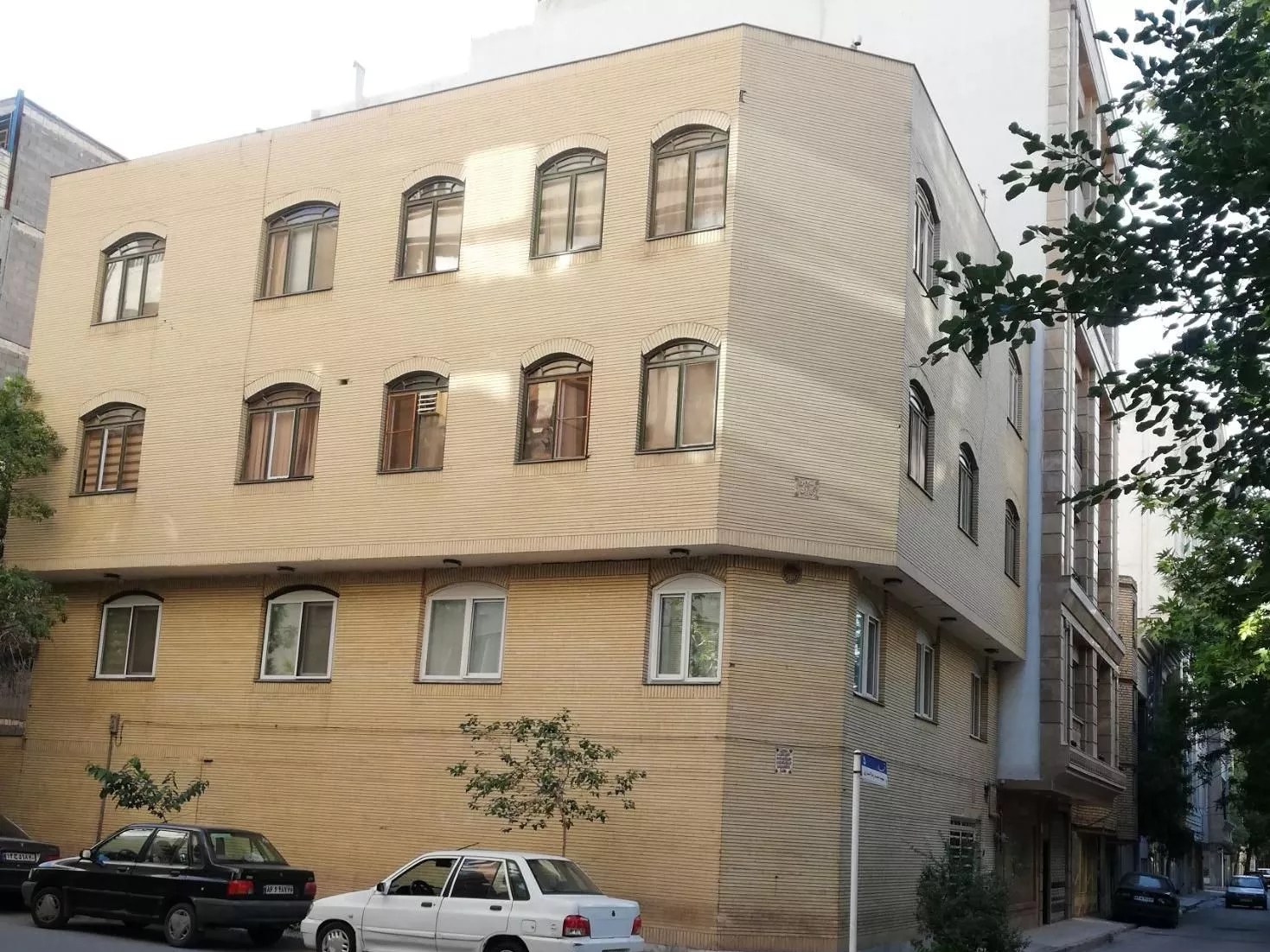 آپارتمان 63 متری شیک خیابان امام رضا 32