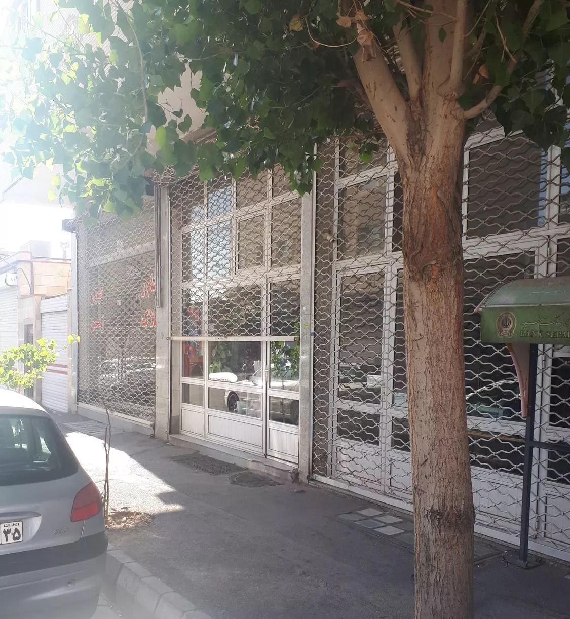 مغازه ۱۸ متر در خیابان توکلی