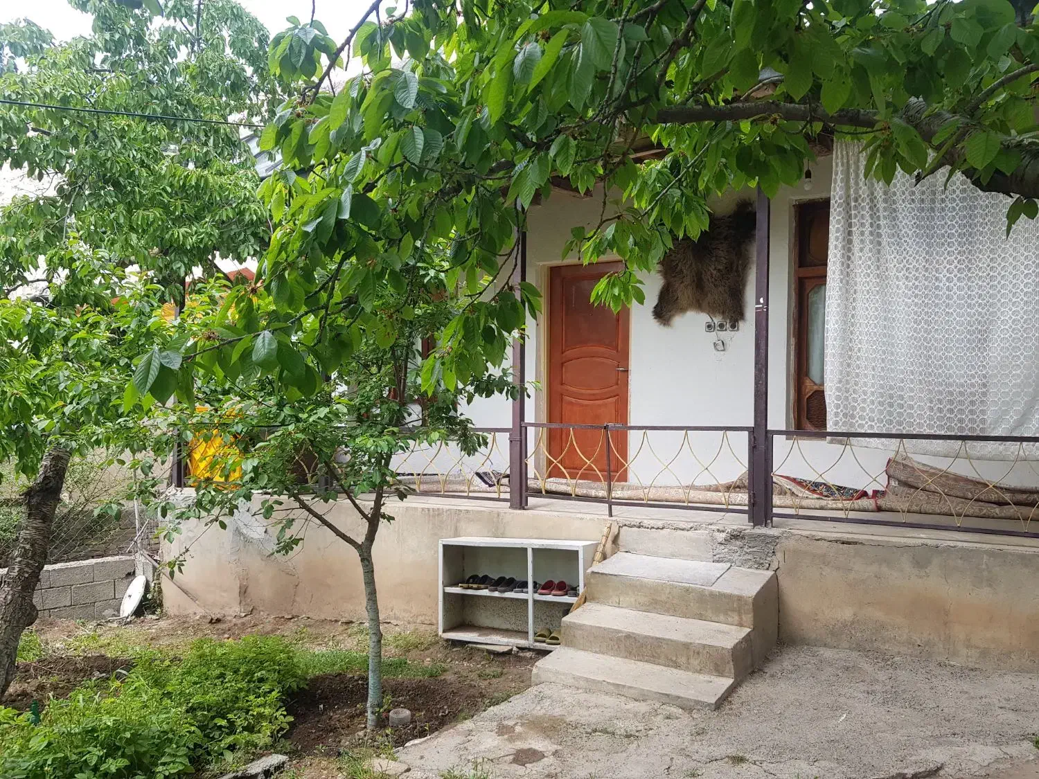 زمین مسکونی با بنا
