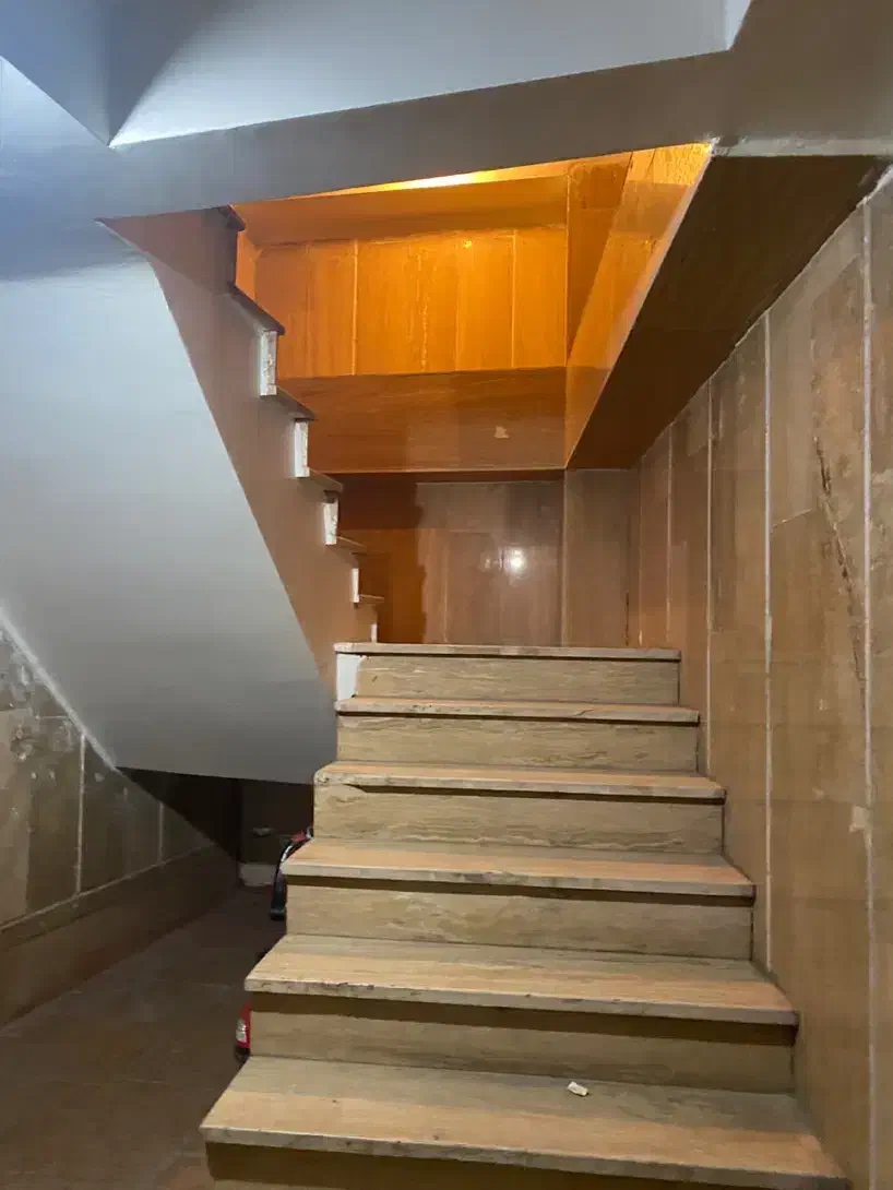 آپارتمان ۲خواب و مغازه حومه تهران