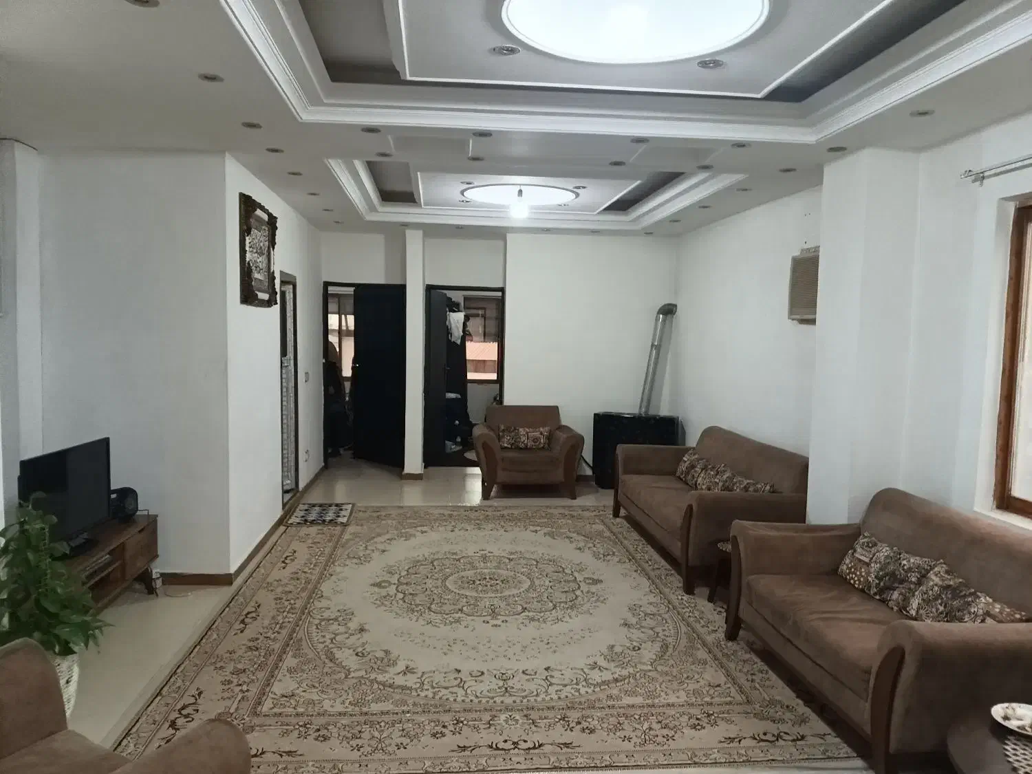 فروش واحد آپارتمان ۹۰ متری خوش نقشه