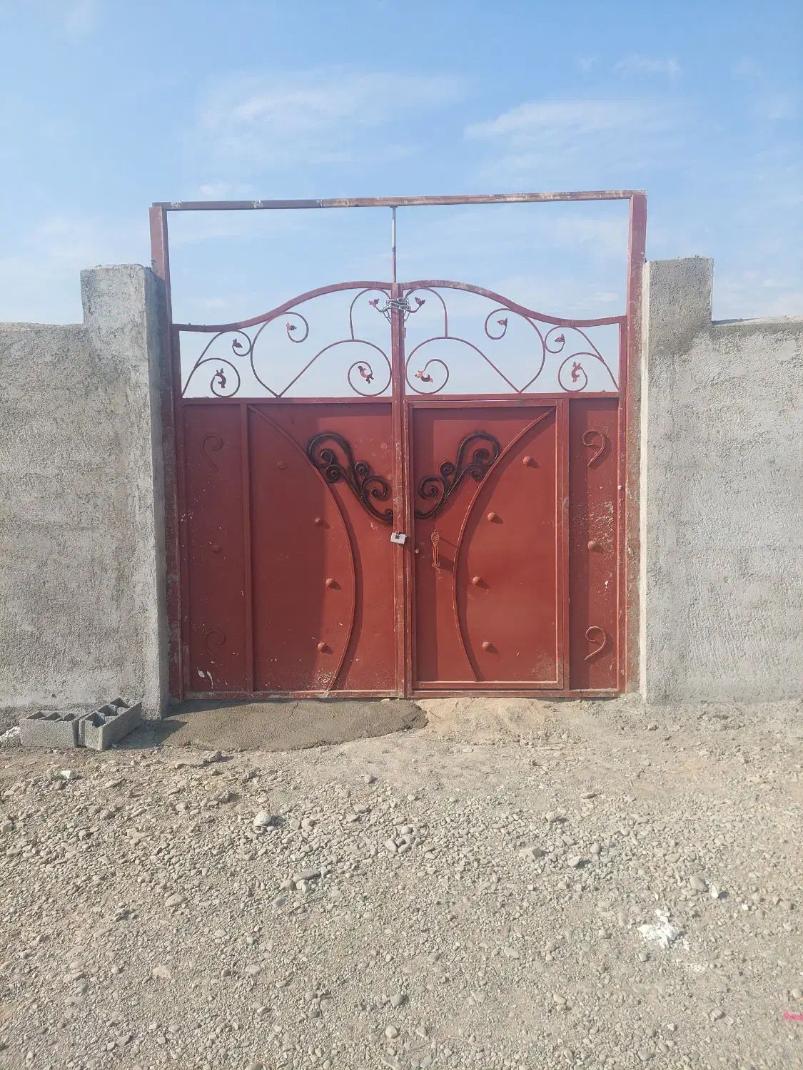 ۴۶۳ متر چهاردیواری دوبحر حصار محتر