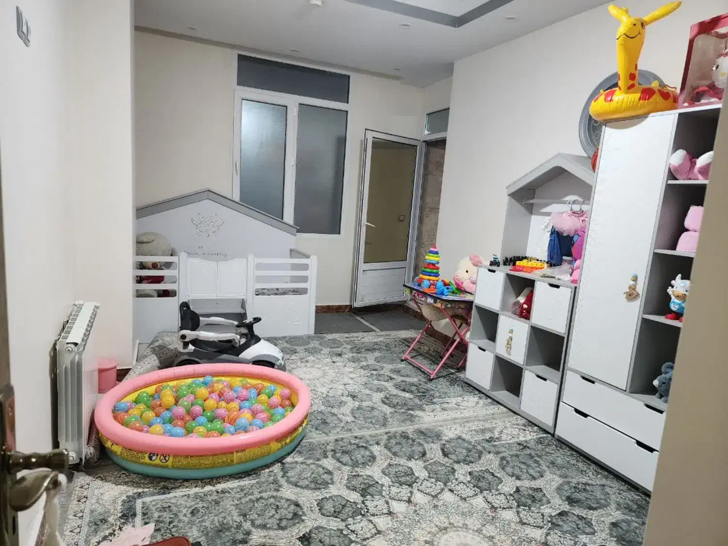 اپارتمان تک واحدی