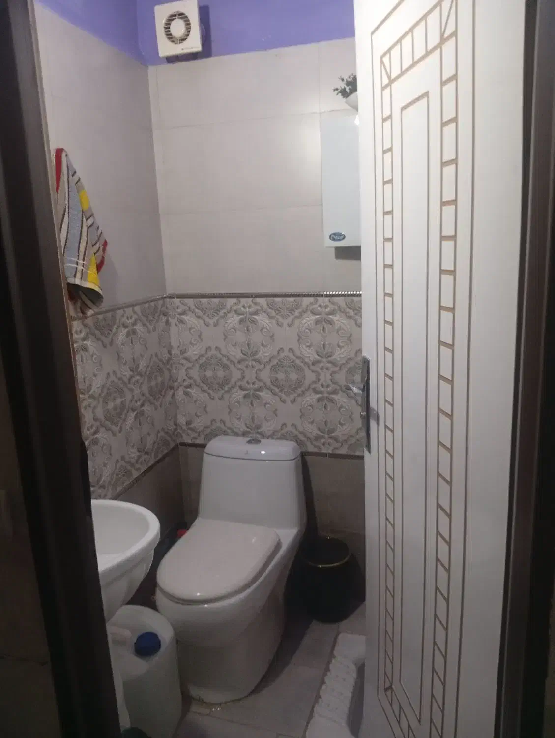 با سلام خونه 110متری کف سرامیک