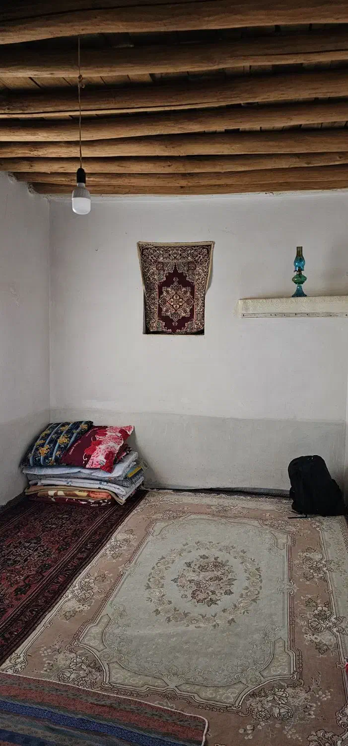 رزرو اقامتگاه بومگردی خورشید ردستای توریستی درسجین