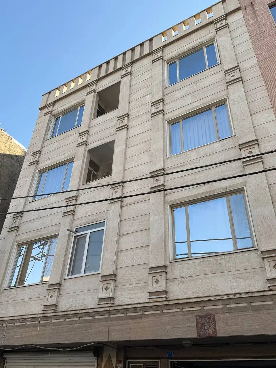 فر‌ش آپارتمان_اسانسور_پارکینگ