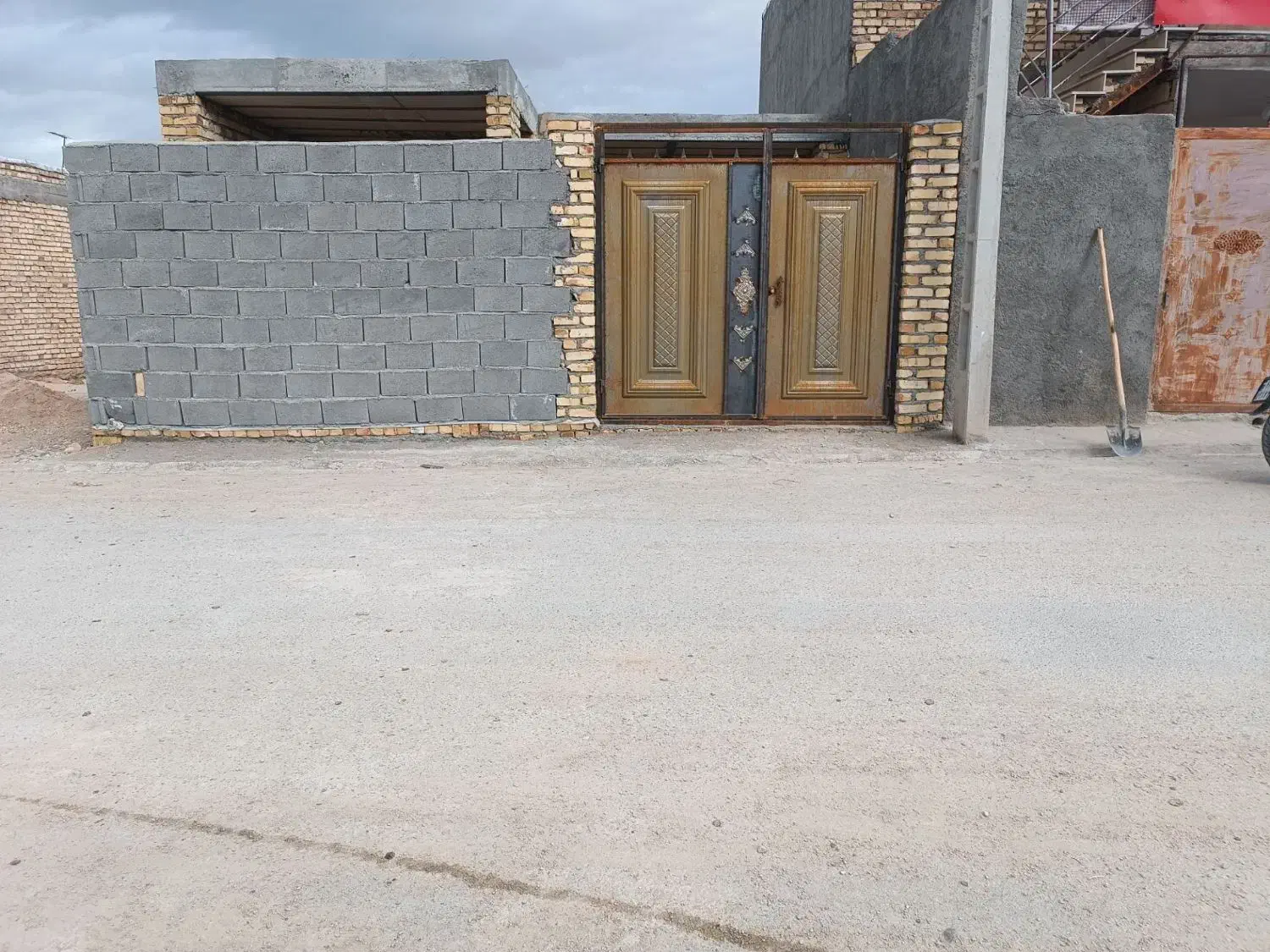 صندل آباد فروش خونه نیمه ساخت خیابان دوچنار