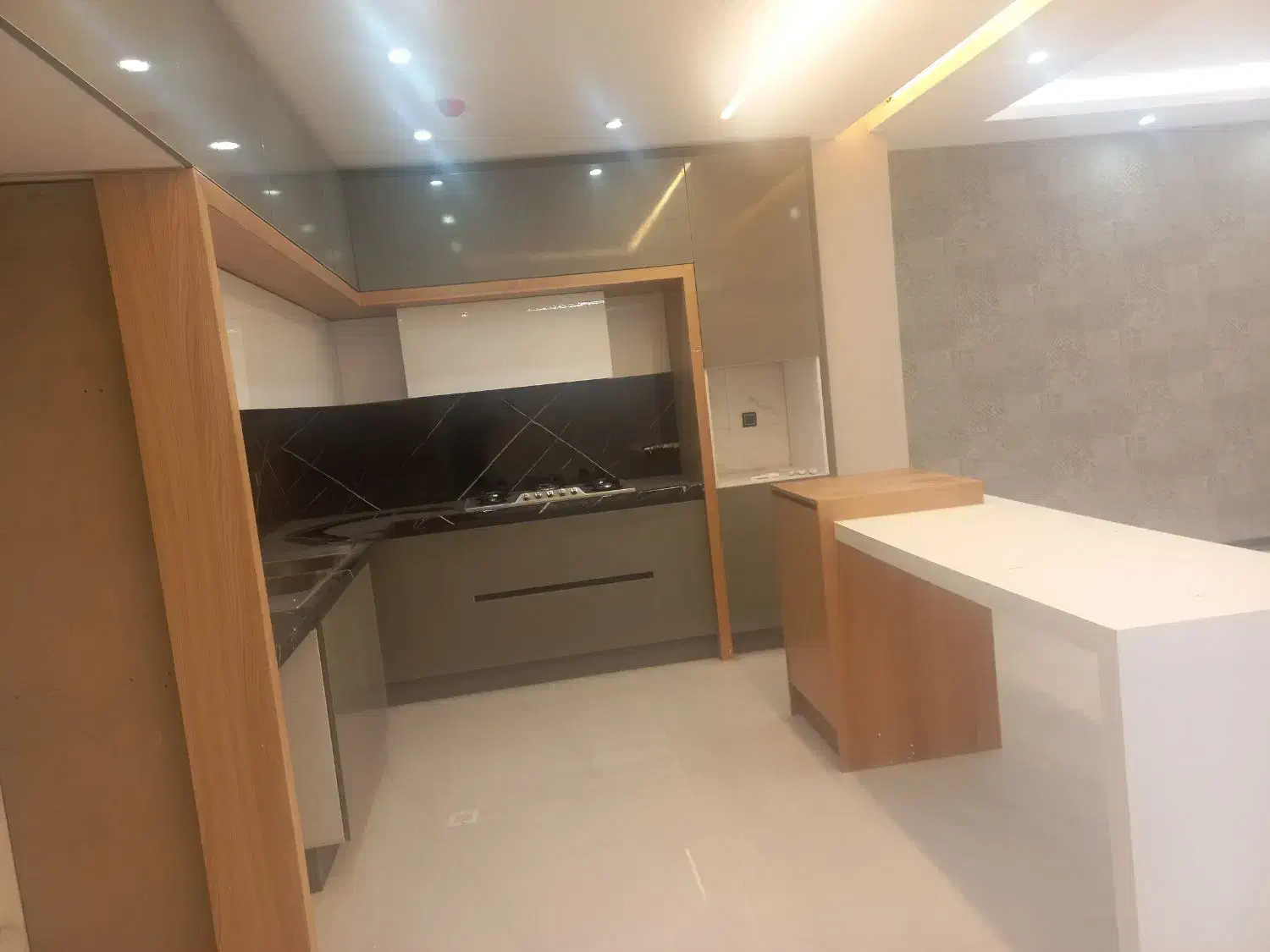 آپارتمان  عطار  80 متر