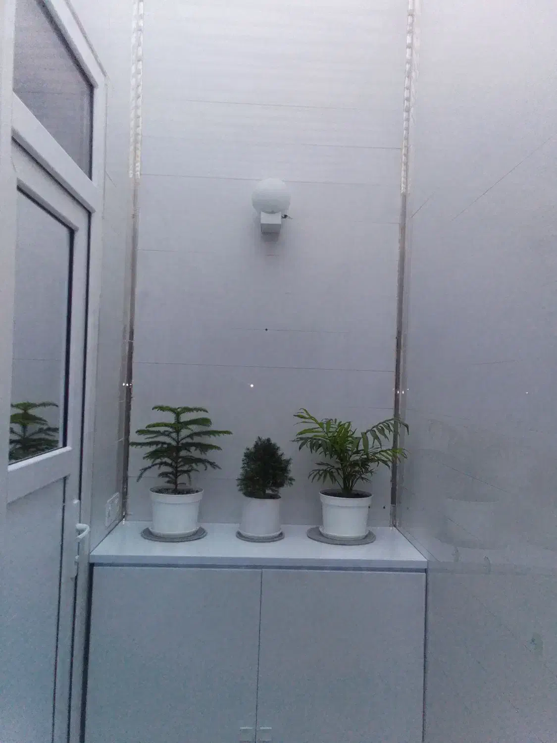 خانه ویلایی، جاده کارخانه.