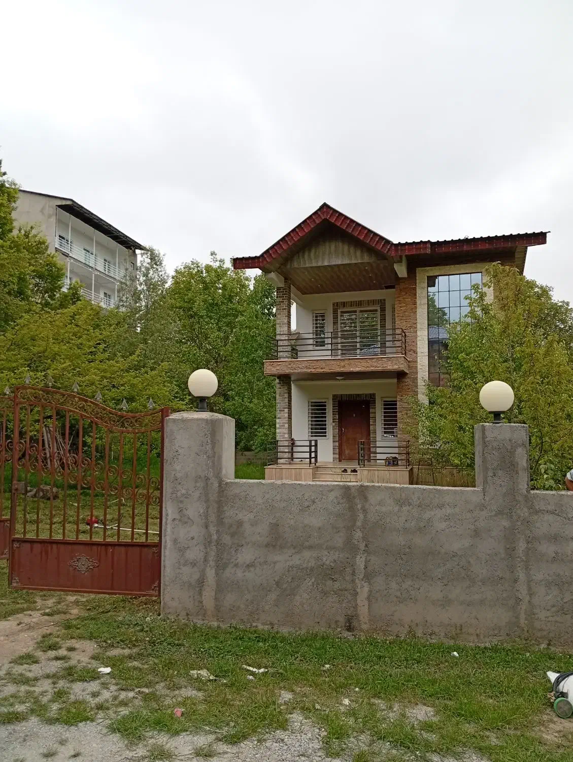ویلایی دنج به قیمت