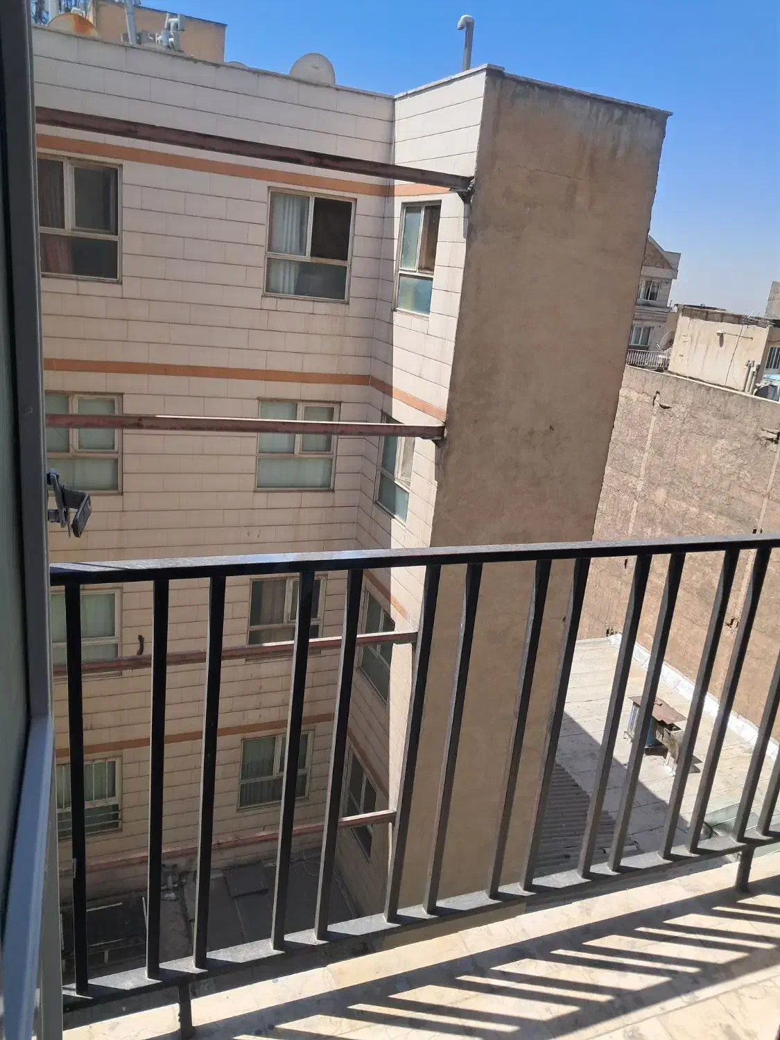 آپارتمان ۵۵ متر اسانسور انباری  بلوار ۱۳۱
