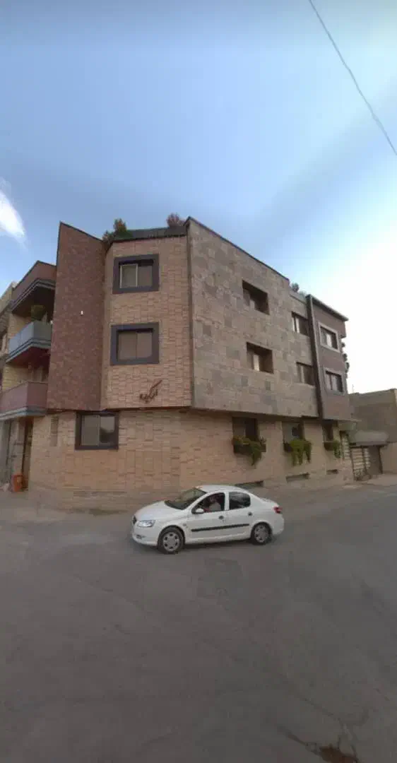 همخونه خانم در فیروزاباد