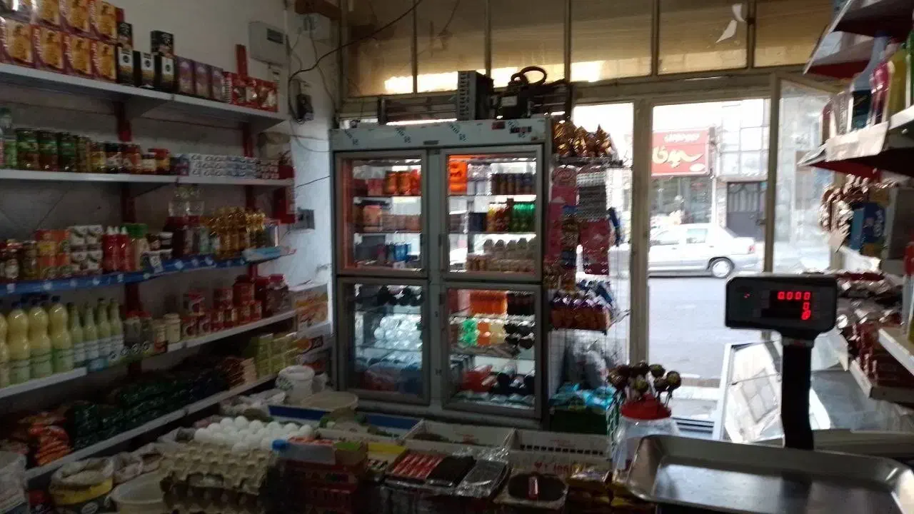 مغازه تجاری 50 متری