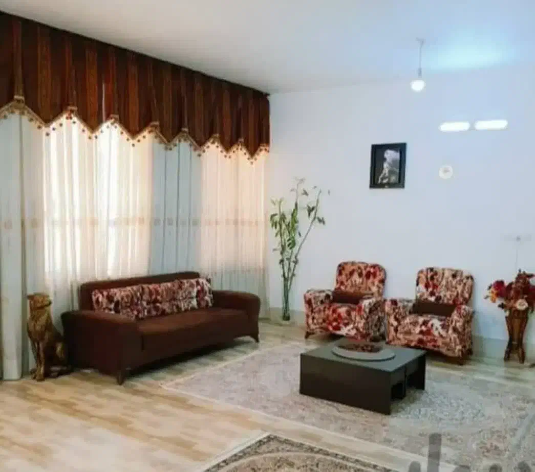 منزل قنوات ویلایی نزدیک خ اصلی مالک اشتر