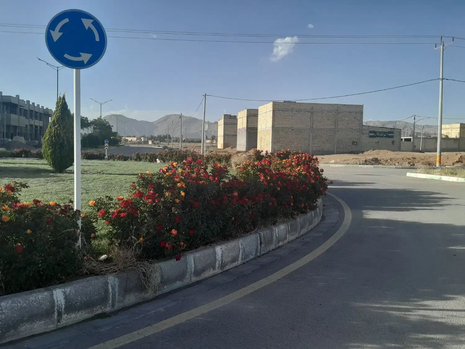 دوعدد زمین چهل متری مغازه تجاری