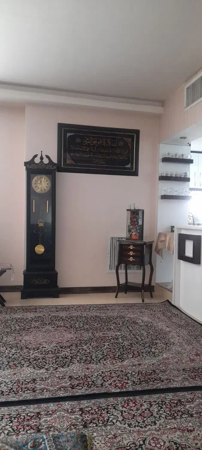واحد آپارتمان ۱۳۵متری
