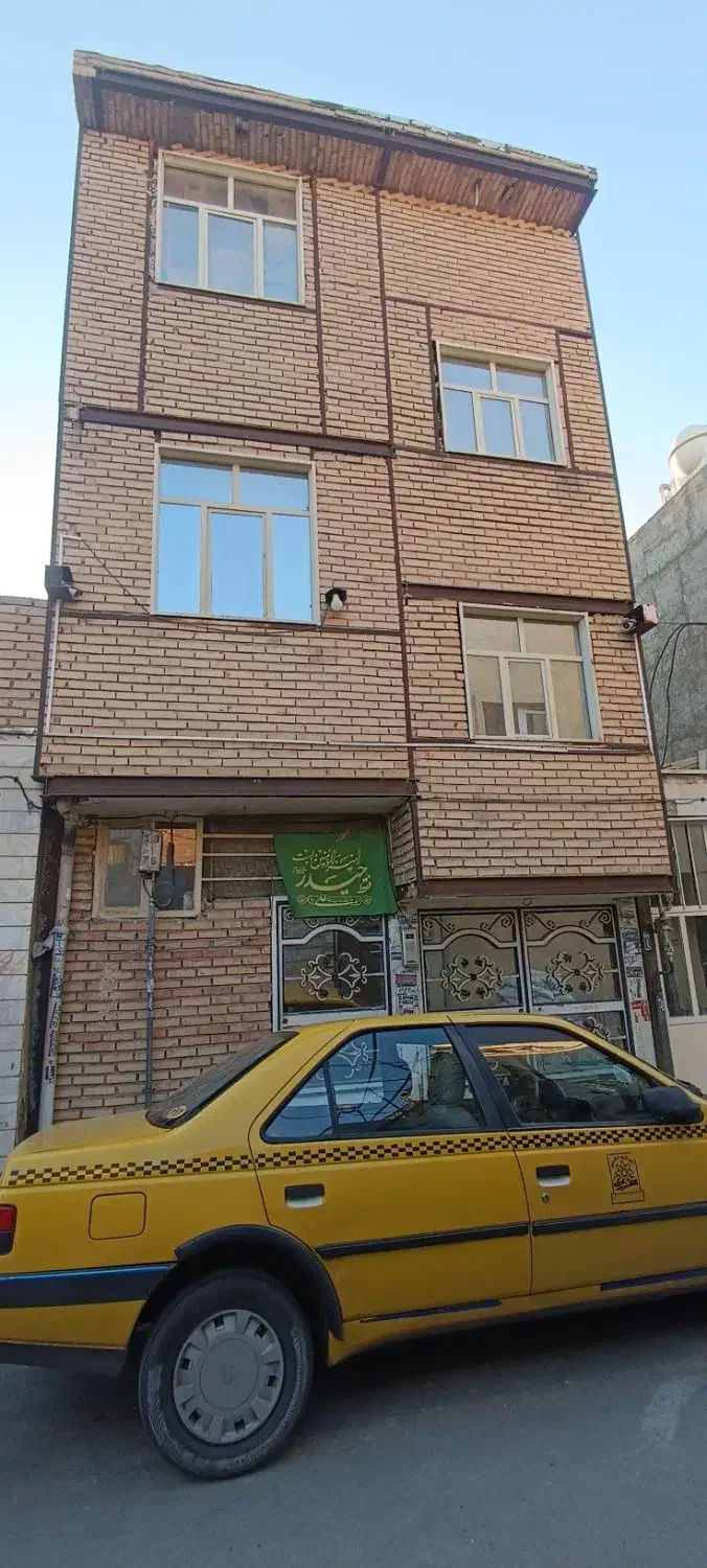سه طبقه 60متری شهرک امام حسین