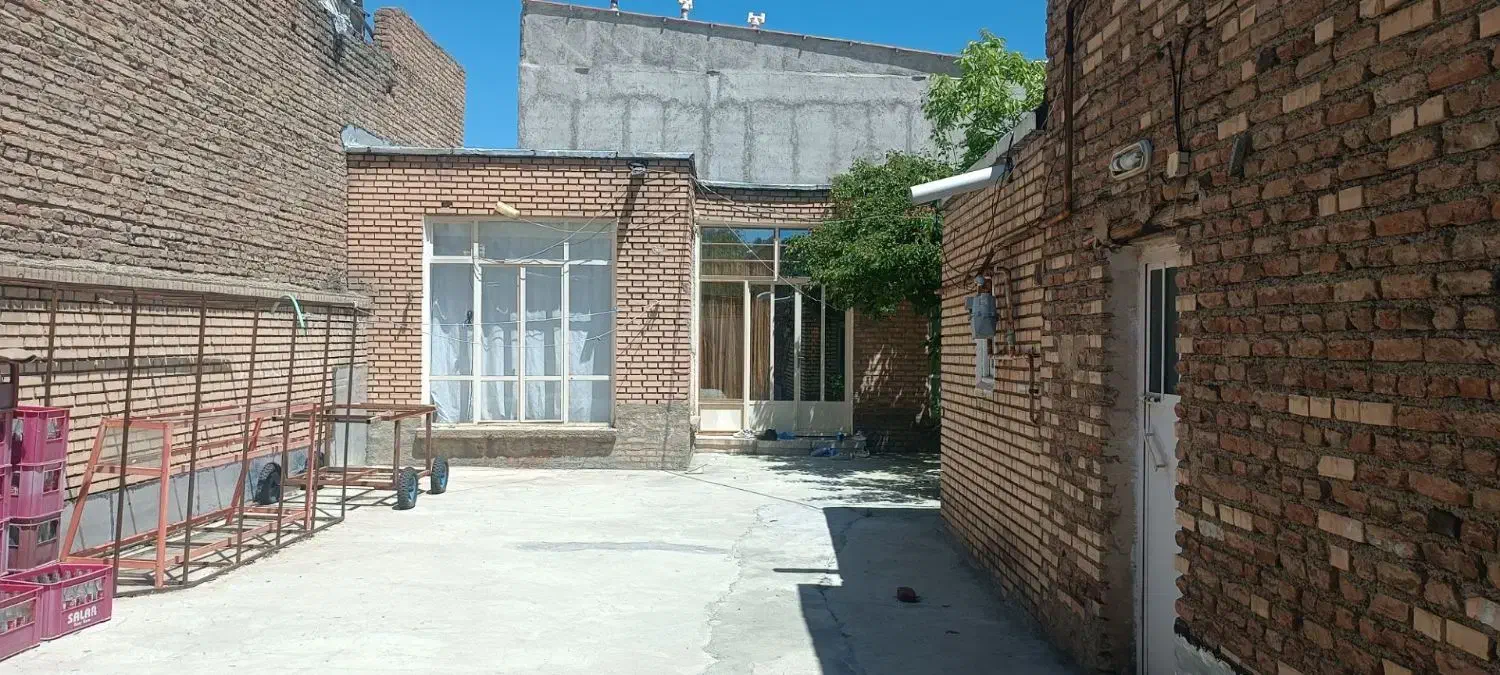 ملک مسکونی کلنگی خ پناهی تقاطع امیرکبیر