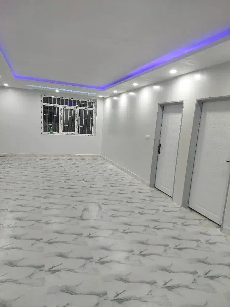 واحد 80 متری تجاری