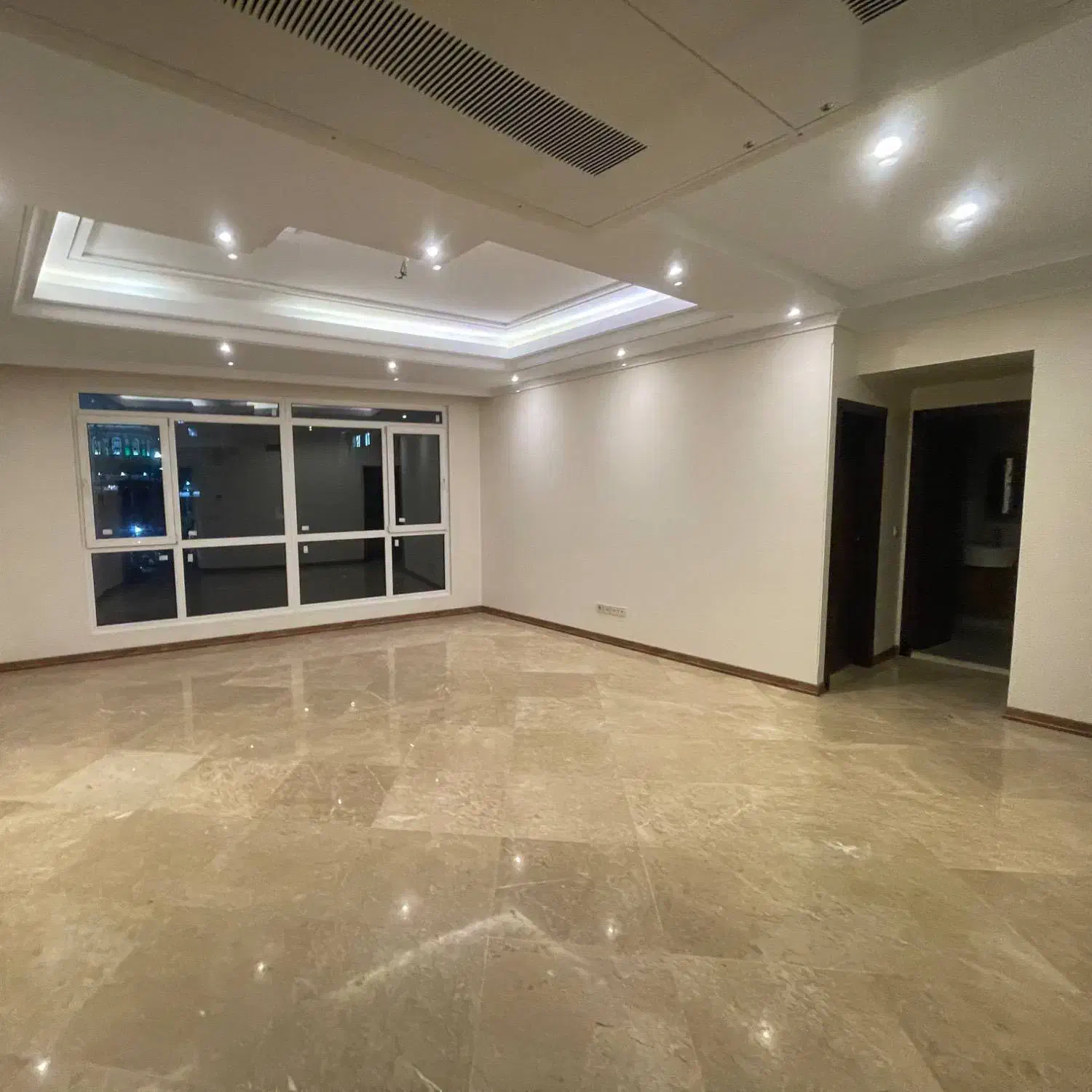 آپارتمان ۱۳۲متر گرمدره