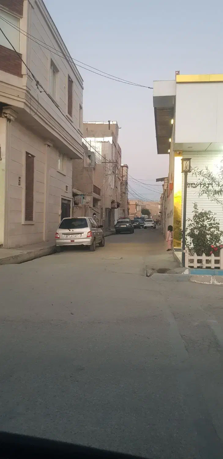 132متر چهار باغ