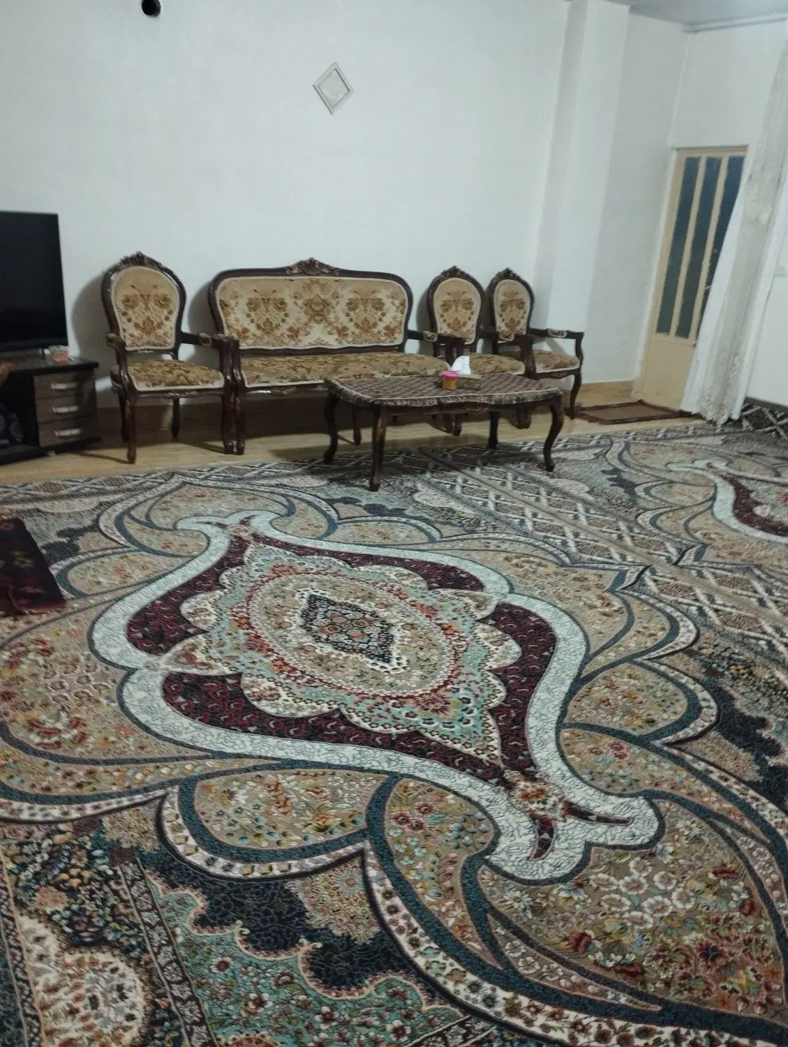 خانه نیمه ویلایی