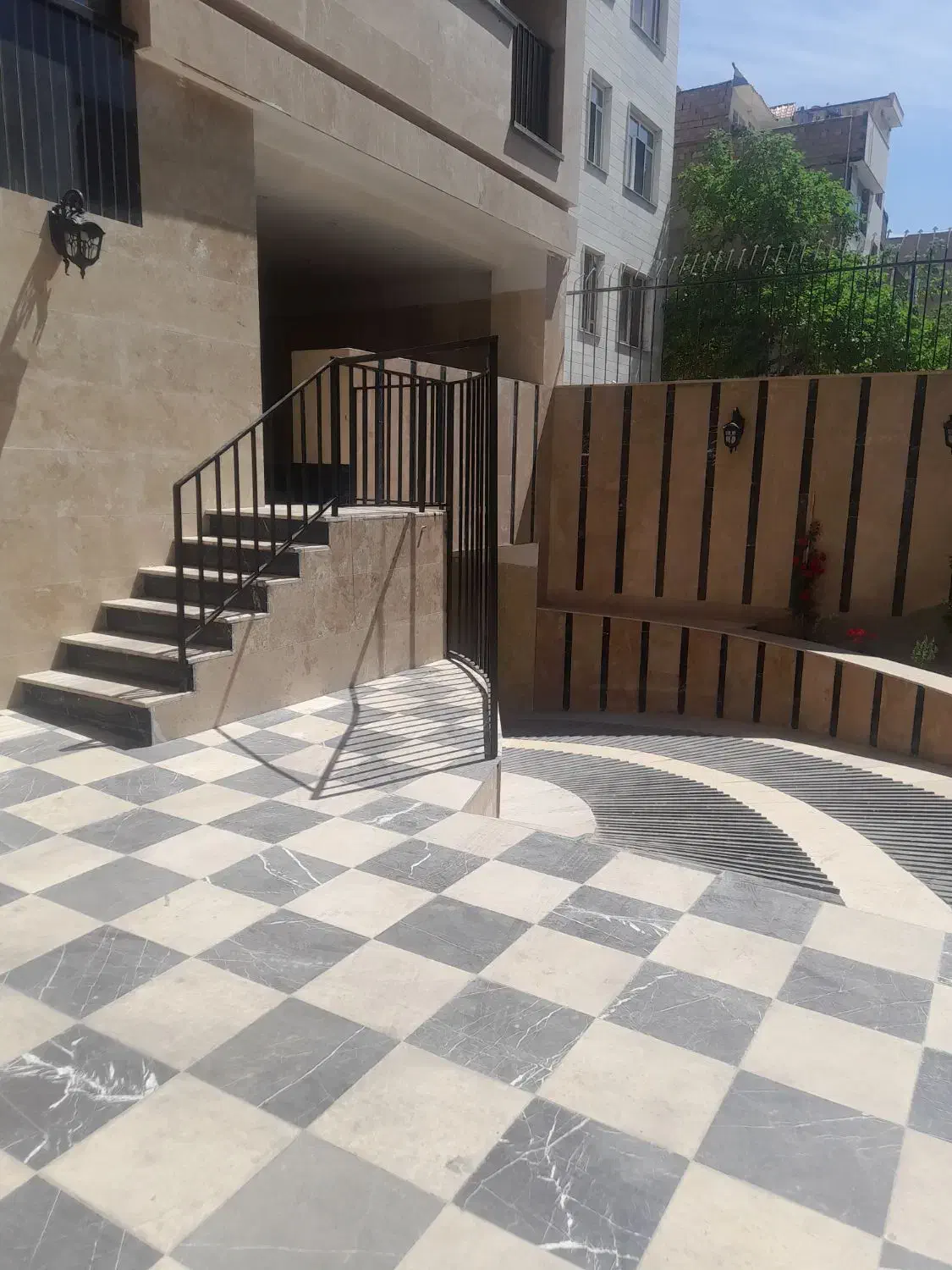 فروش یک واحد اپارتمان
