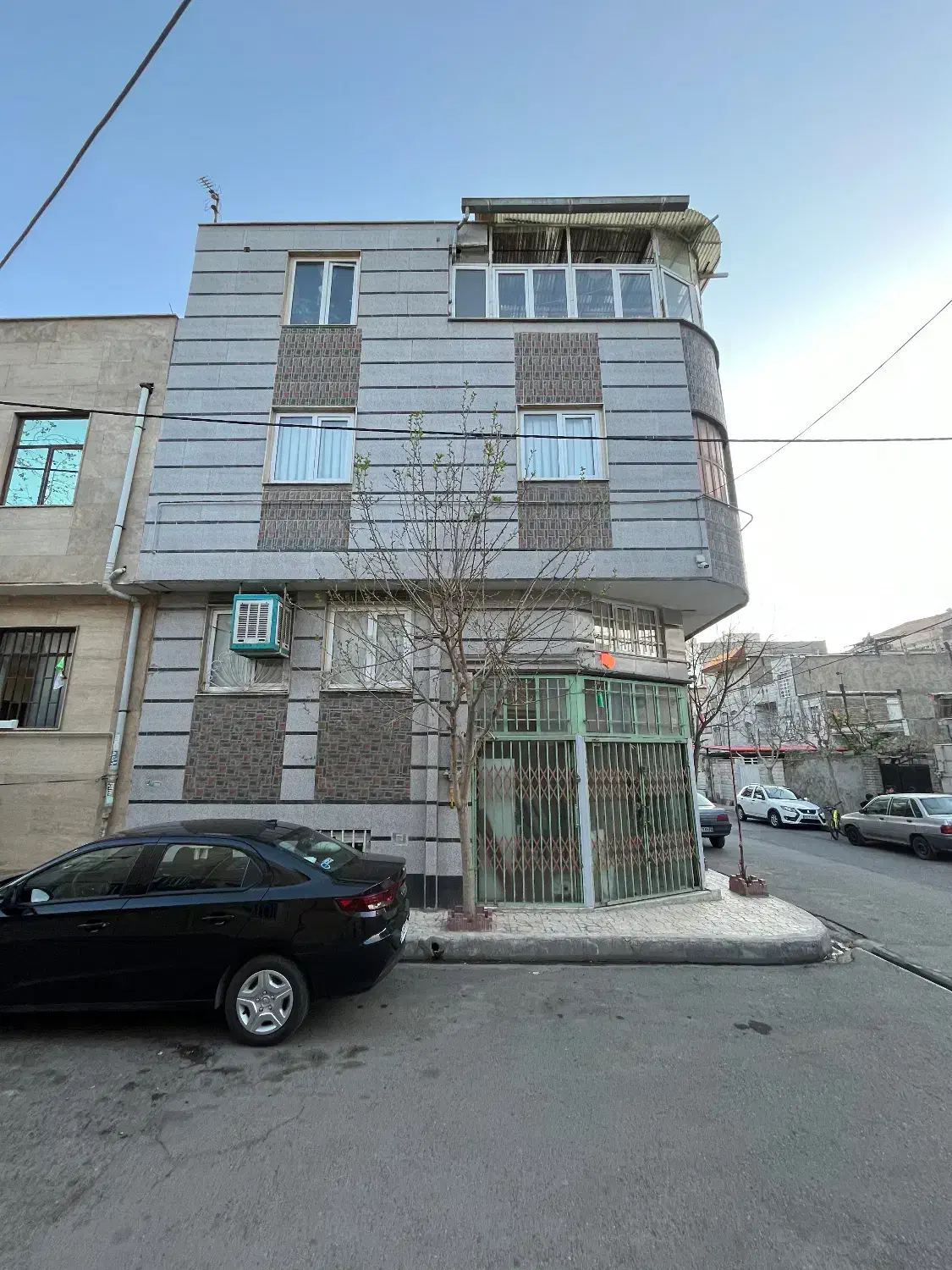ساختمون فروشی یکجا