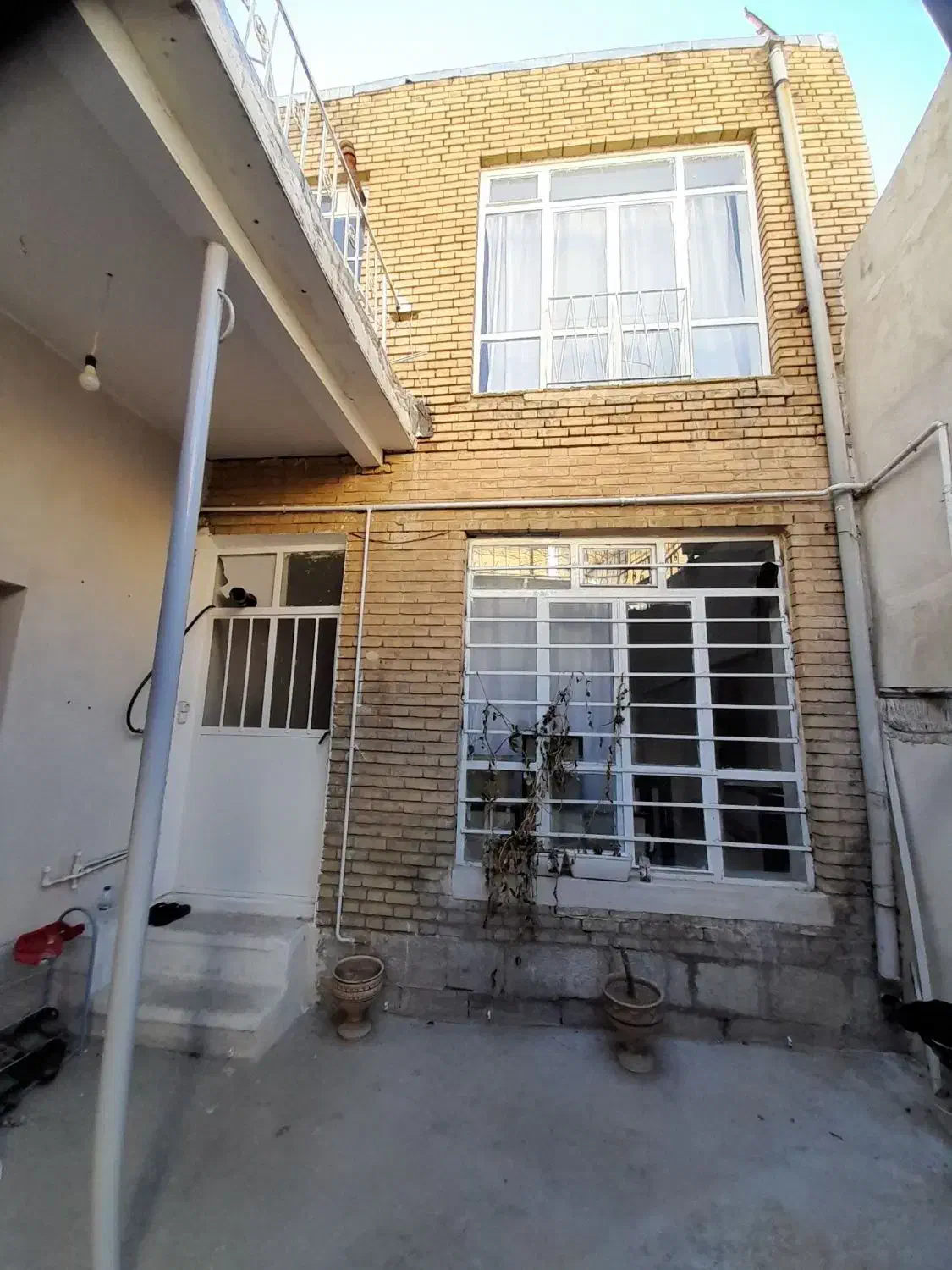 ویلایی خیابان وکیل