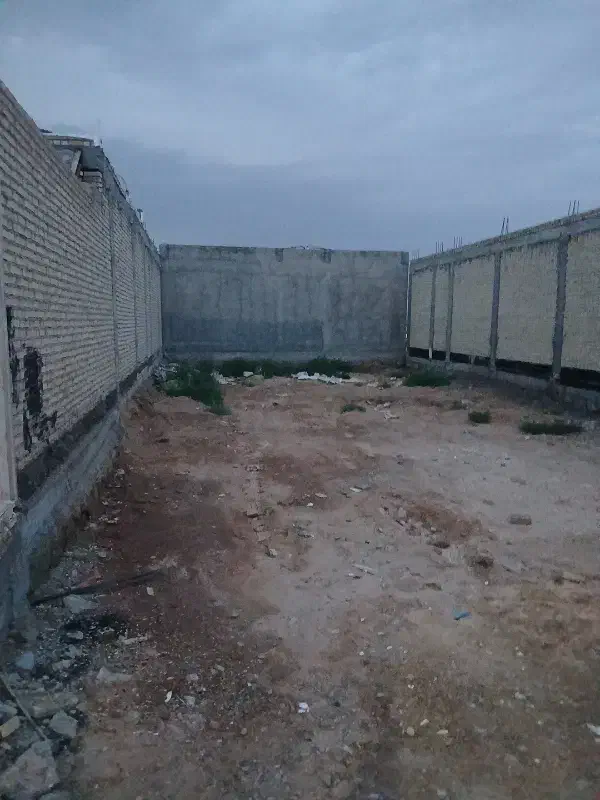 یک قطعه زمین
