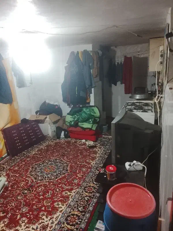 بیست متر زیر زمین