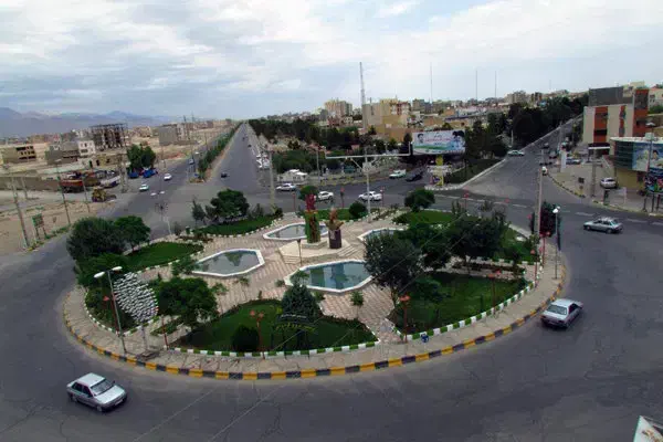 زمین مزوعی با سند سبز تک برگ