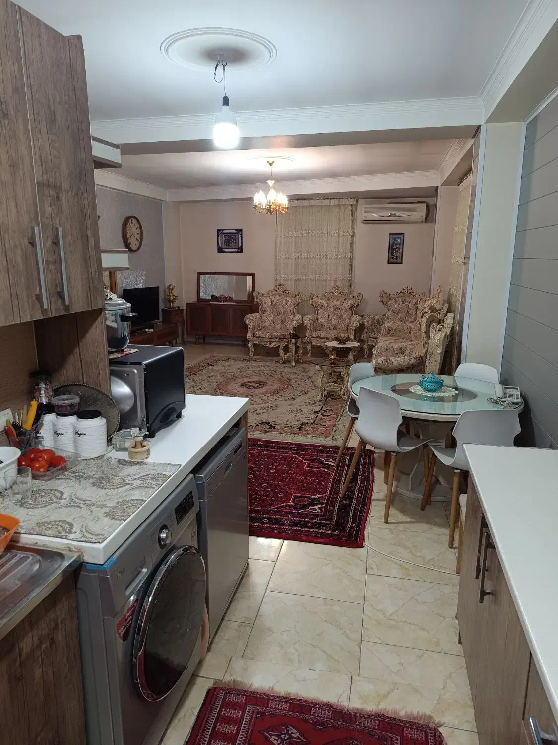 آپارتمان ۸۳ متری تک واحدی