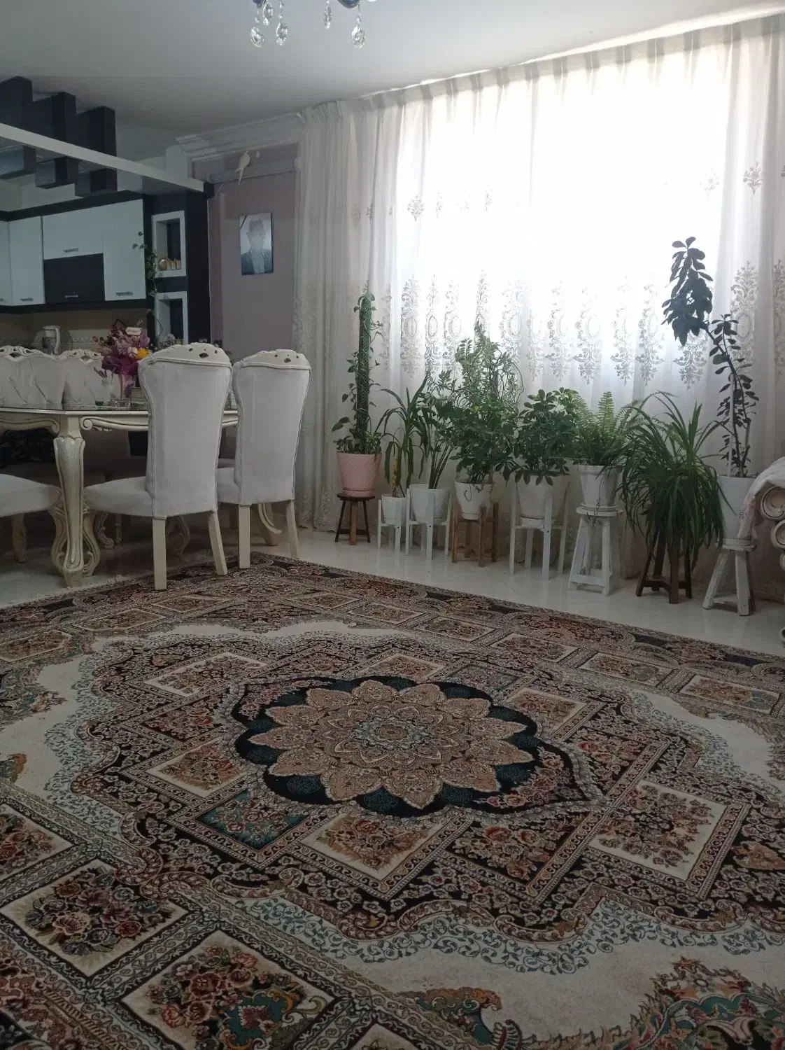 یک واحد آپارتمان شیک و بزرگ وتمیز
