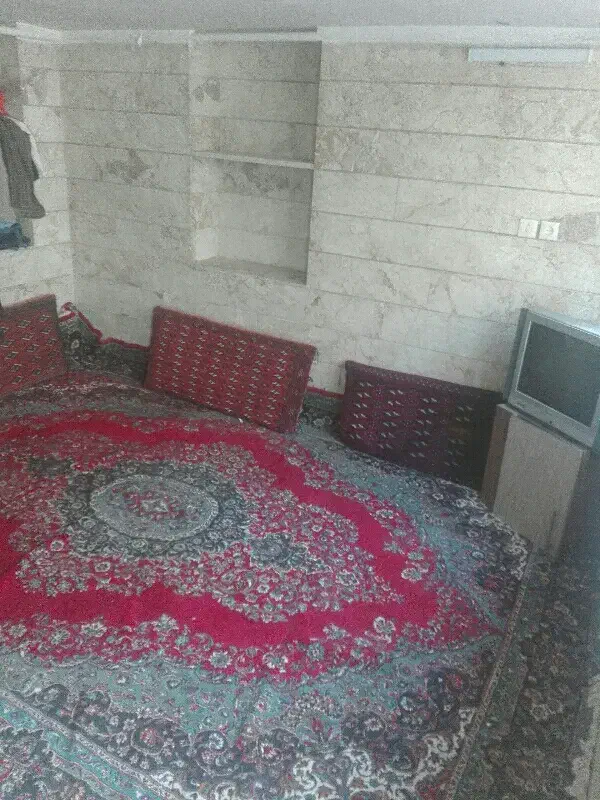 یک طبقه منزل همکف جهت انباری