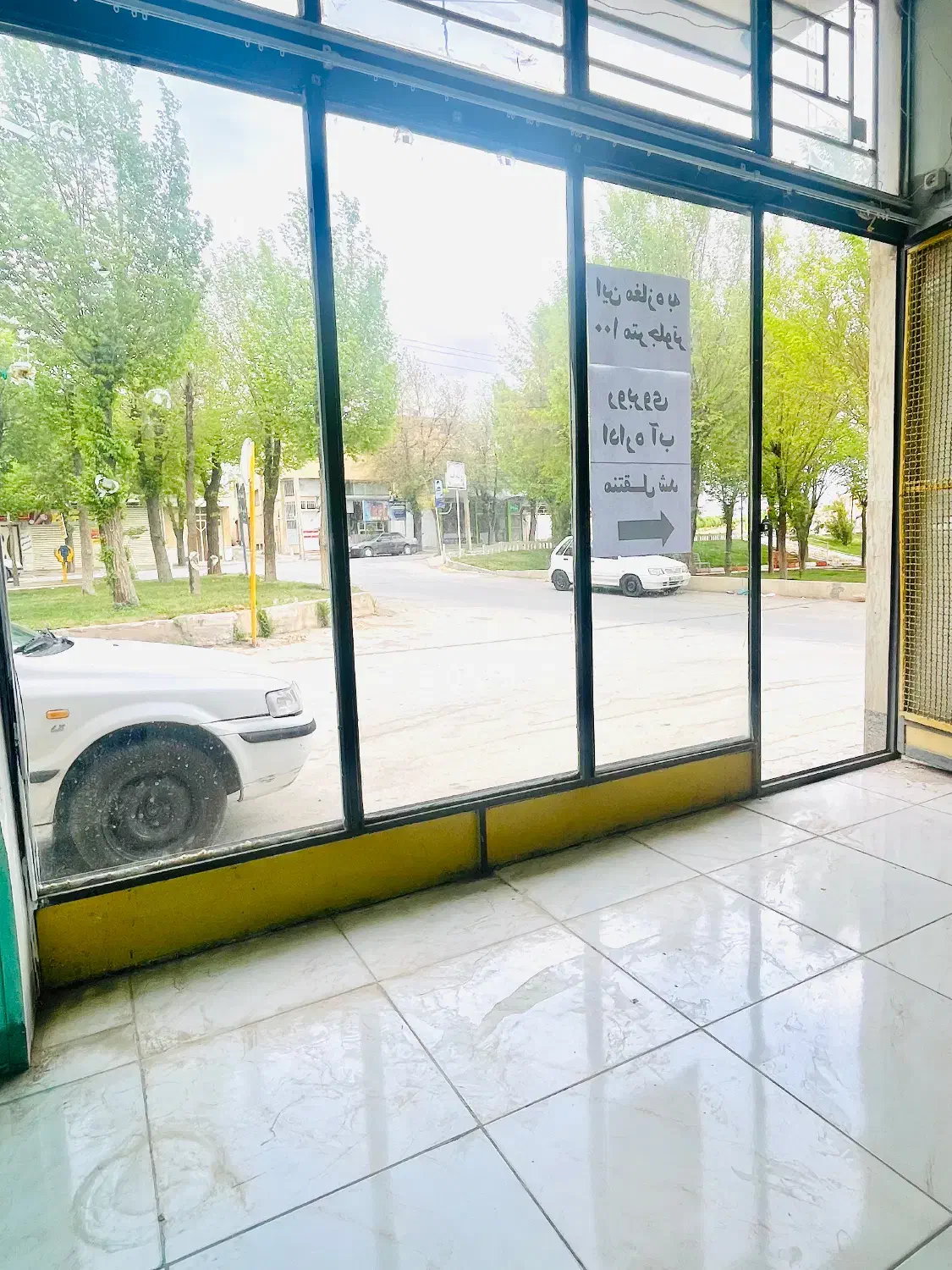 مغازه ۱۷متری