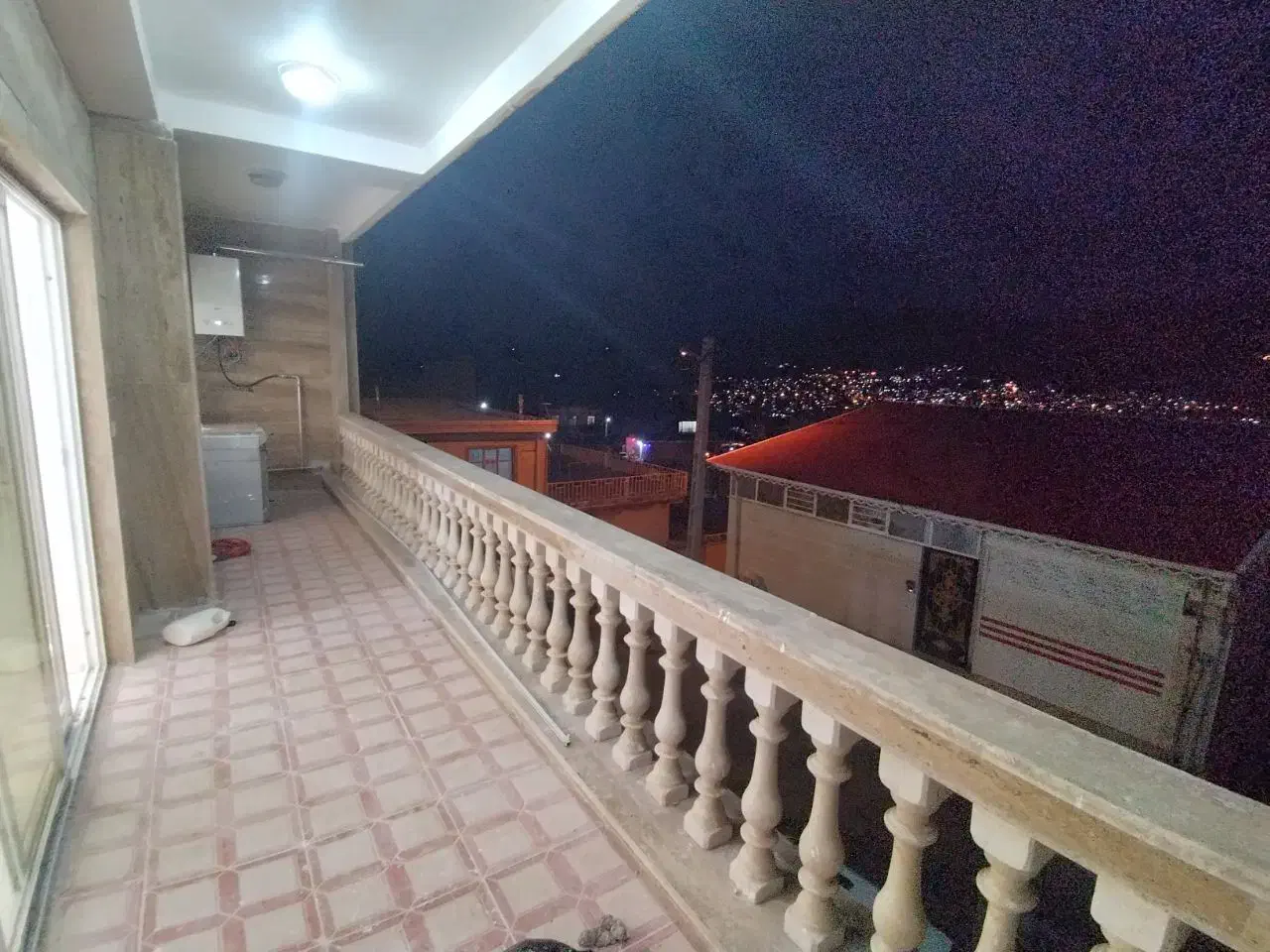 طبقه ی اول