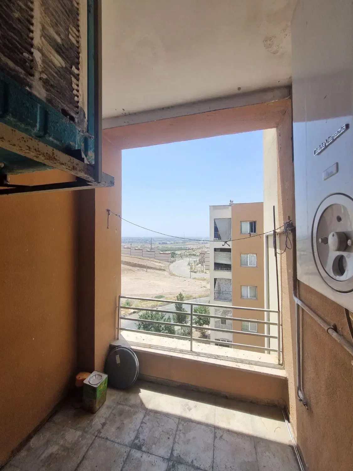 واحد۹۰متری فاز۴روبری مترو مهستان