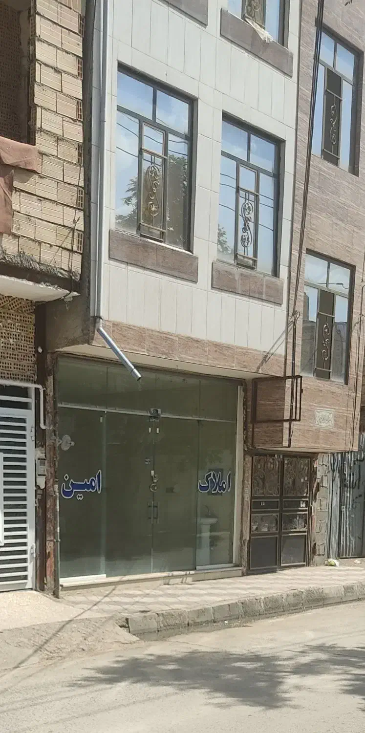 مغازه  اجاره ای حدودا ۱۸ متری