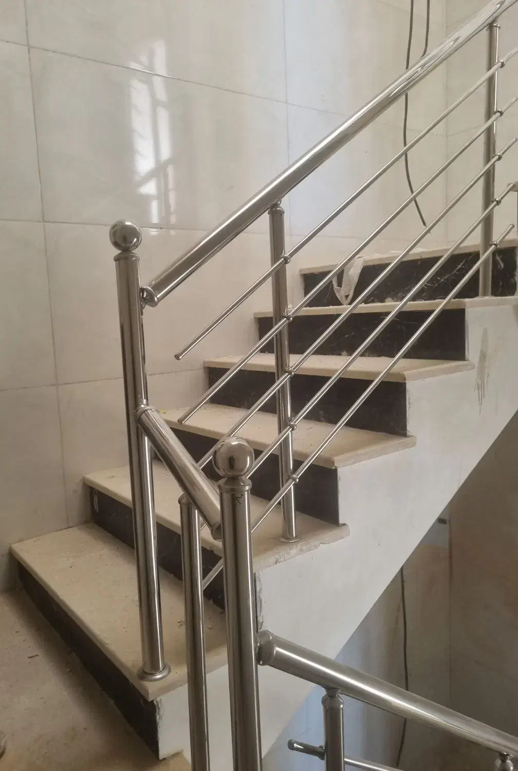 فروش یک واحد آپارتمان ۱۰۴ متری  خیابان شهید احمدی