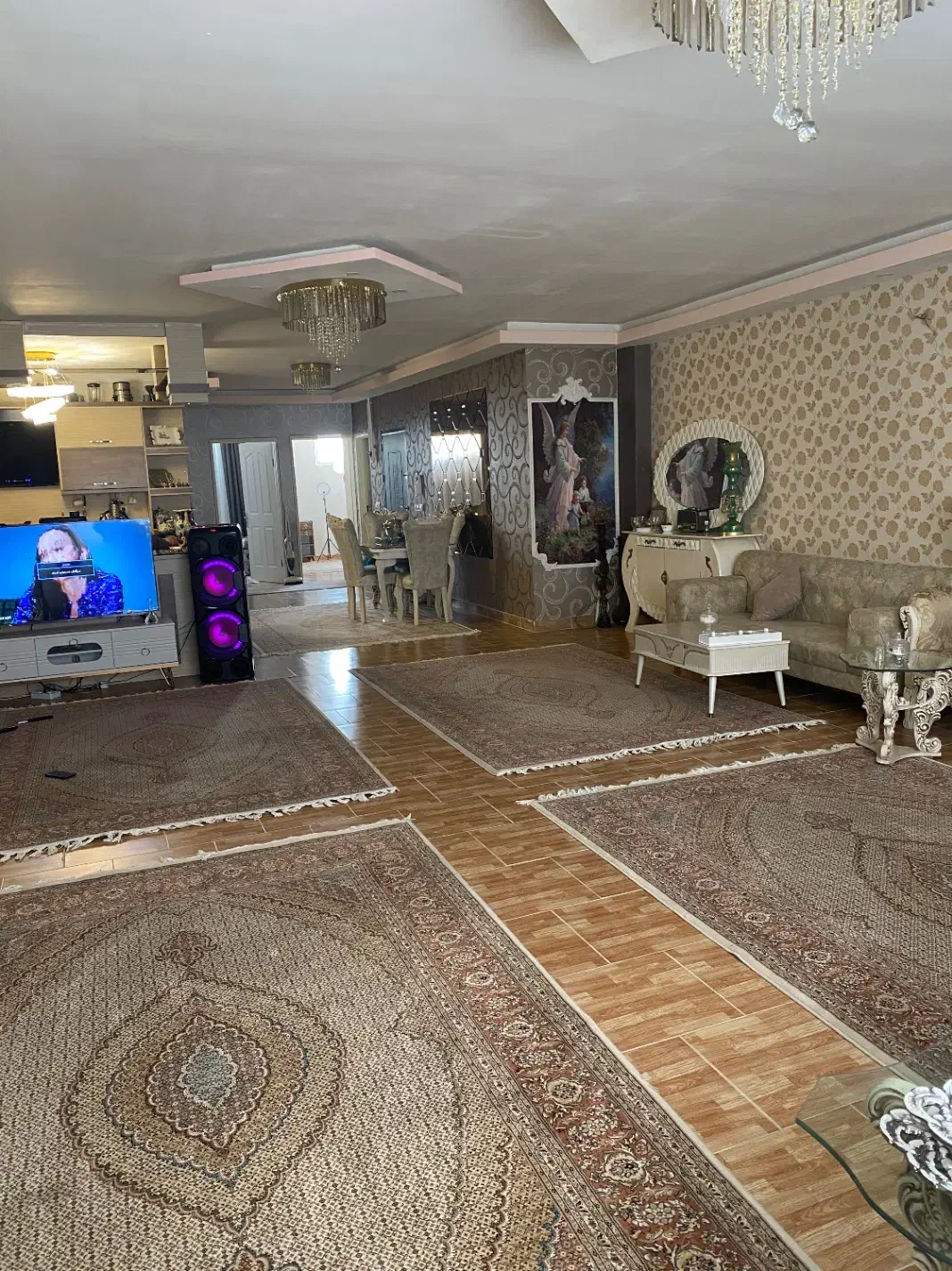 واحد شخصی ساز در مجلسی فوق لوکس