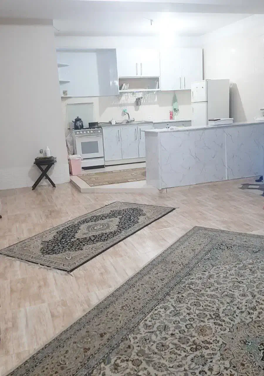 برج ساحلی با دید مستقیم به دریا