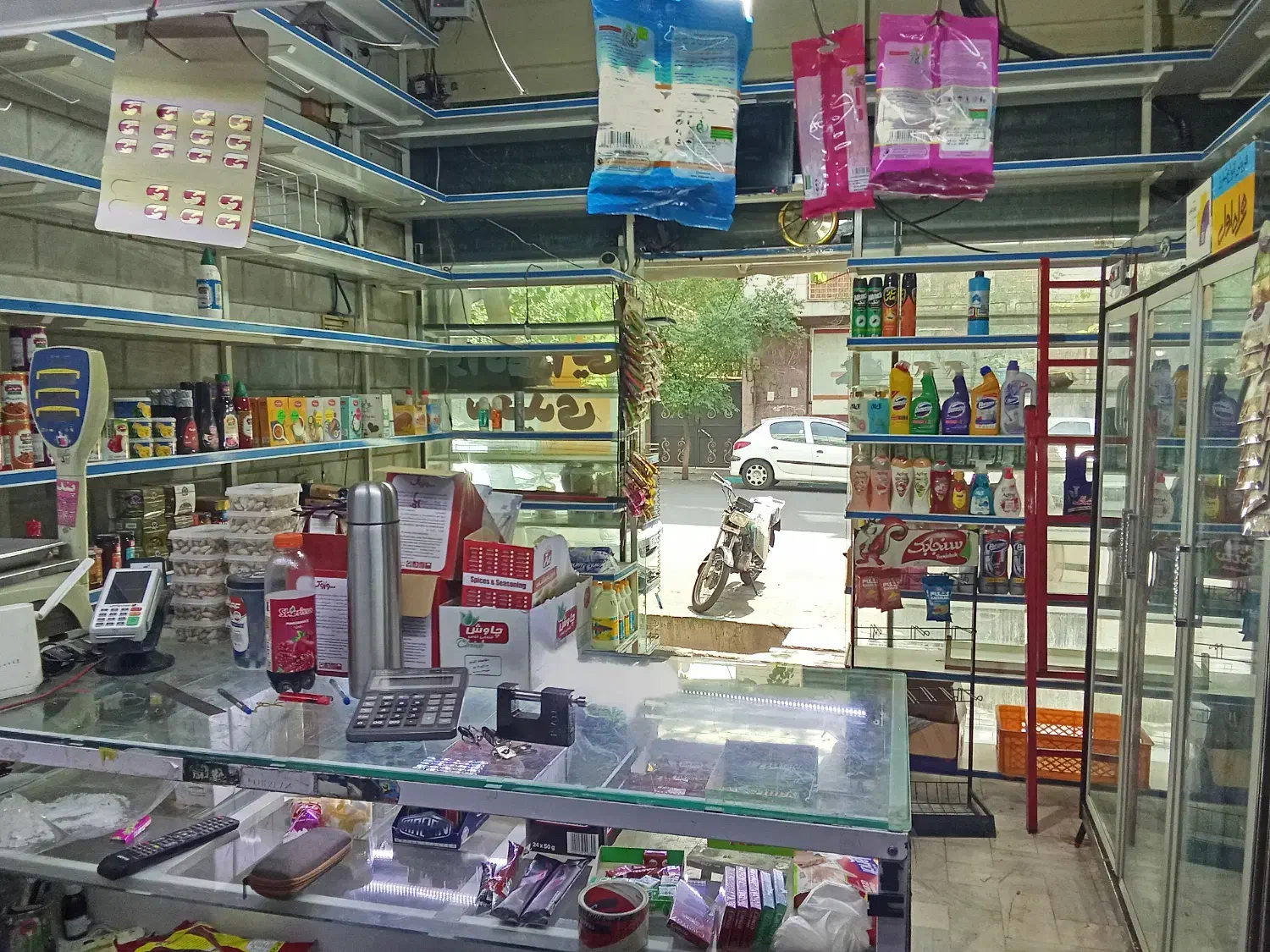 ابوریحان ۲۲ متر مغازه